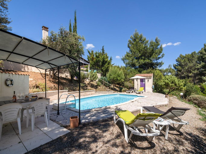 Sport & Beauty 4, Villa in Pouzols with Private Pool, Aude