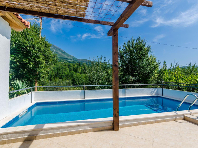 Sport & Beauty 2, Villa Dalmatian Gem - Two-Bedroom Villa with Terrace and Swimming Pool, Konavle