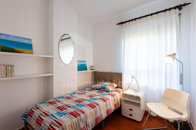 Room 2, Casa do Sol by Acasadascasas, Mafra