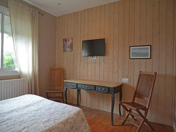 Bedroom 3, Spacious Villa Retreat in Carcassonne, Aude