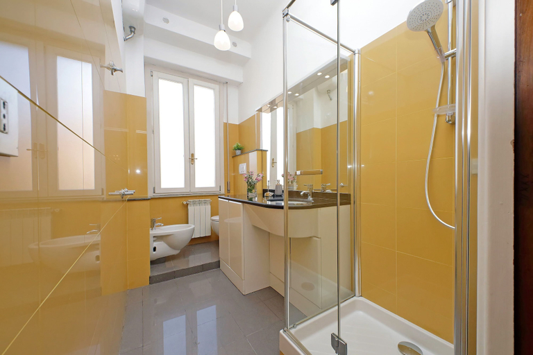 Room 3, 4bnb - Spacious Gracchi Apartment, Roma
