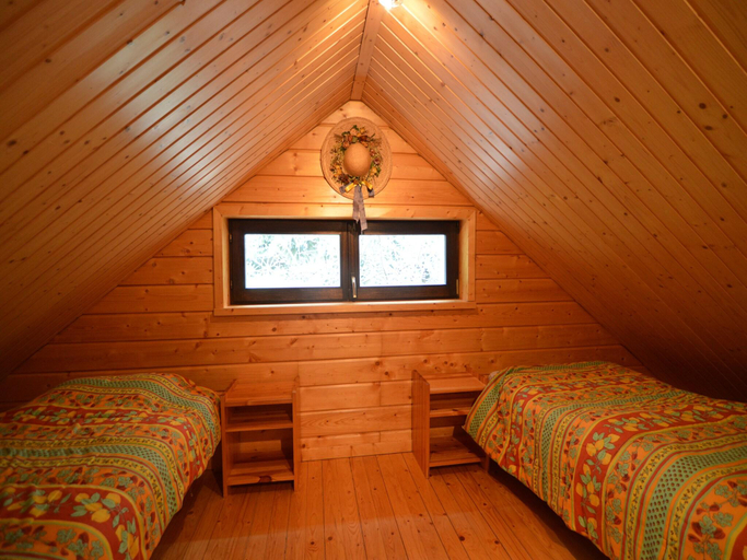 Bedroom 3, Scenic Chalet in Ovifat, Liège