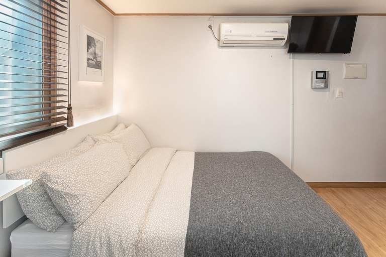 Bedroom 2, Studio 41, Mapo