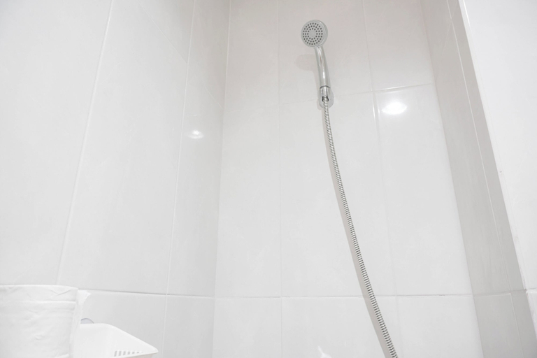 Others 5, Warm And Comfort Studio At Evenciio Margonda Apartment, Depok
