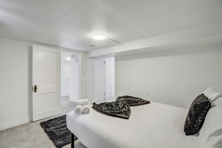 Bedroom 2, 1318 E Pikes Peak, El Paso