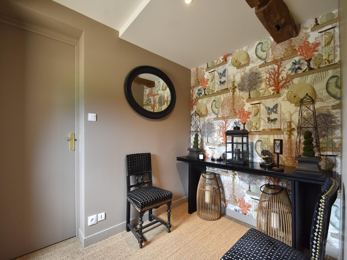 Others 5, Holiday home in Angers with private garden, Mayenne