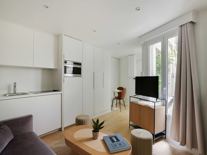 5, Magnificent apartment in Les Halles, Paris