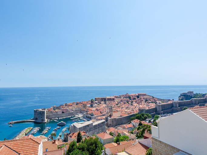 Others 4, Apartments Isabora - Comfort Three-Bedroom Apartment with Balcony and Sea View Second Floor, Dubrovnik