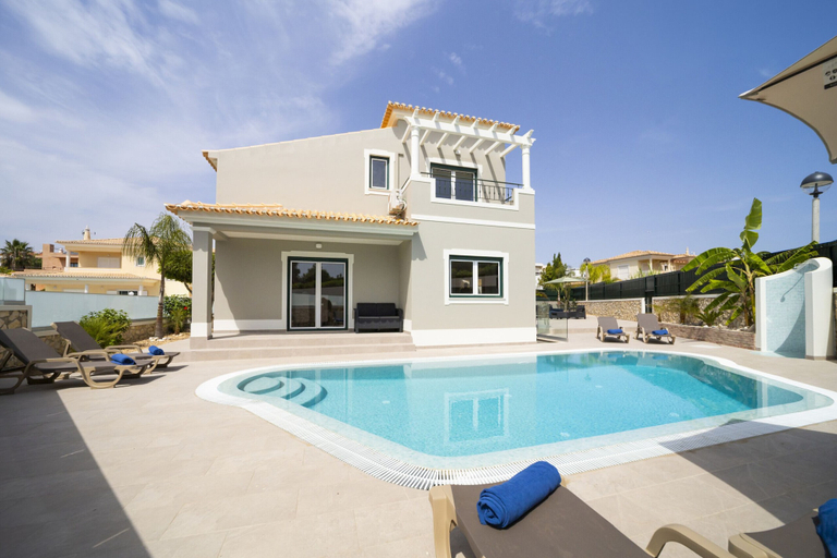 Room 1, Villa Gale Coast, Albufeira
