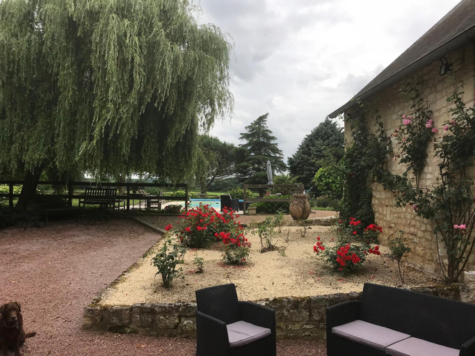 Others 5, Riverside Hideaway in Cinais, Indre-et-Loire