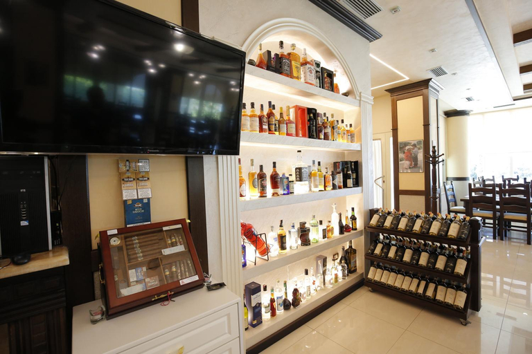 Food & Drinks 4, Hotel Vila Barbaut, Kavajës