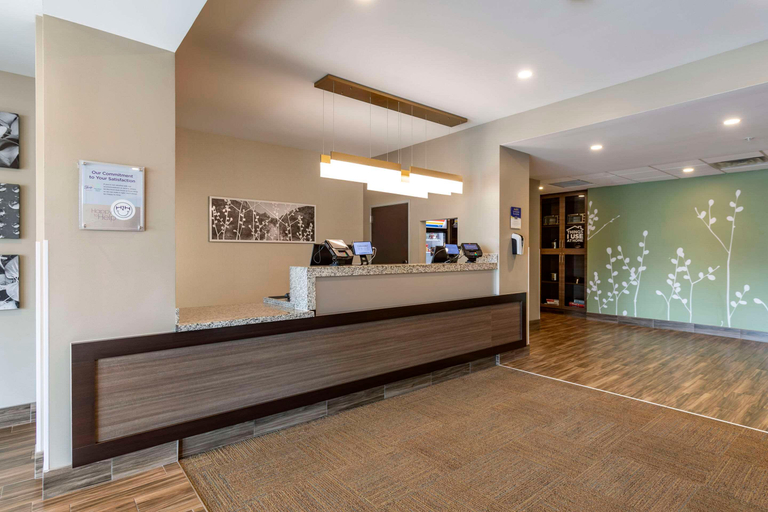Public Area 3, Mainstay Suites Bowling Green North, Warren