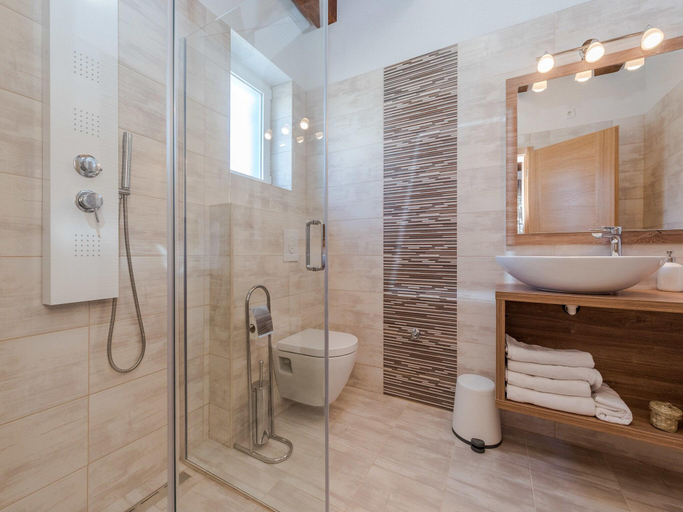 Bathroom 2, Private Pool Villa in Sukosan, Sukošan