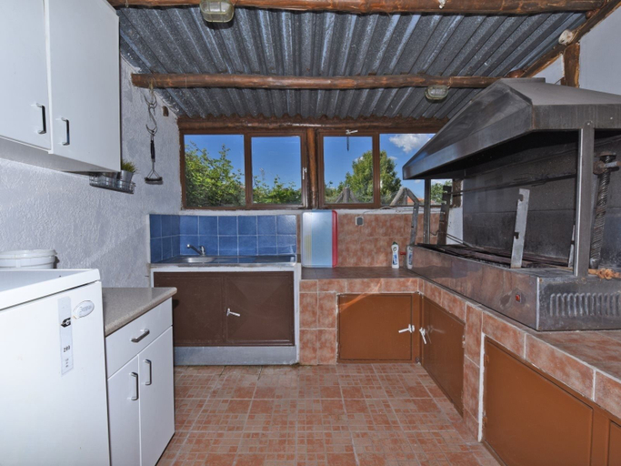 Others 5, Azalia House by Rentalspro, Central Macedonia