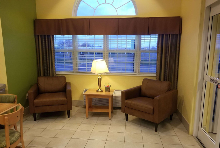 Public Area 2, Microtel Inn & Suites by Wyndham Delphos, Allen