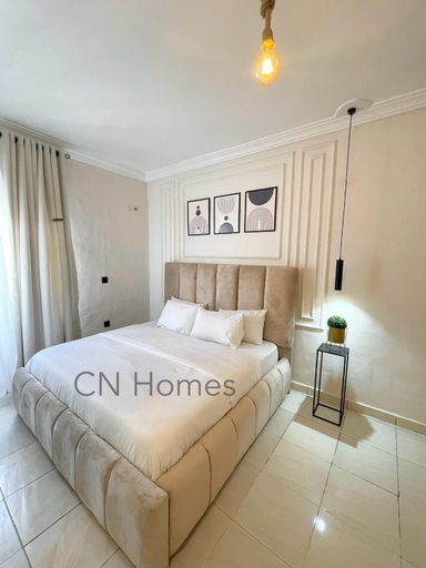 5, Stylish and Comfy 2 BR Apartment - Perfect for Families with PS5, Amuwo Odofin