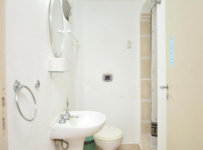 Bathroom 5, Hotel Manoa Poa - Ambiente acolhedor e humanizado, seu refugio estrategico no centro de Poa, prox a , Porto Alegre