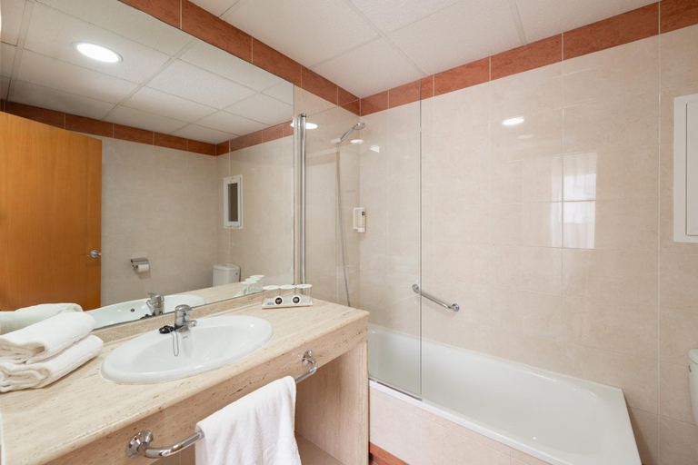 Bathroom 5, Hotel RH Sol By Hoteles RH, Alicante