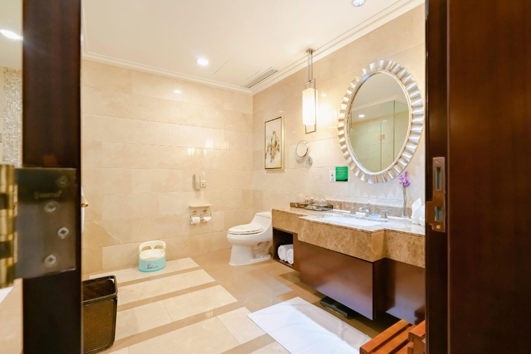 Bathroom 4, Kunming Golden Eagle Summit Hotel, Kunming