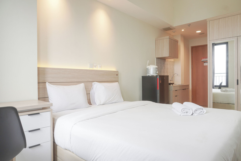 Bedroom, Cozy Studio At 32Th Floor Evenciio Margonda Apartment, Depok