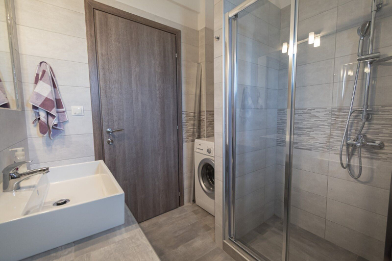 Bathroom 5, Villa Elva by Rentalspro, Central Macedonia
