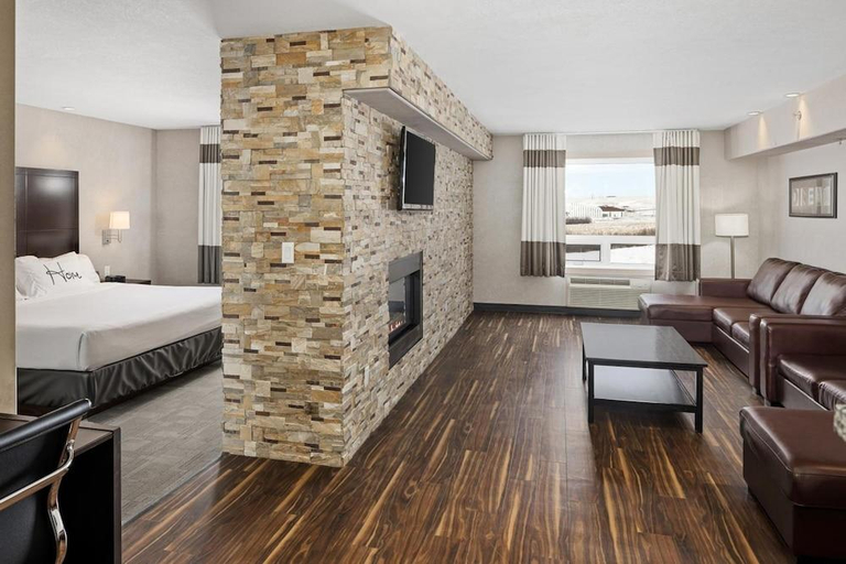 Bedroom 2, Home Inn & Suites - Swift Current, Division No. 8