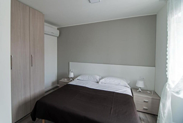 Bedroom 3, JOIVY Apartments - Trieste Goldoni, Trieste