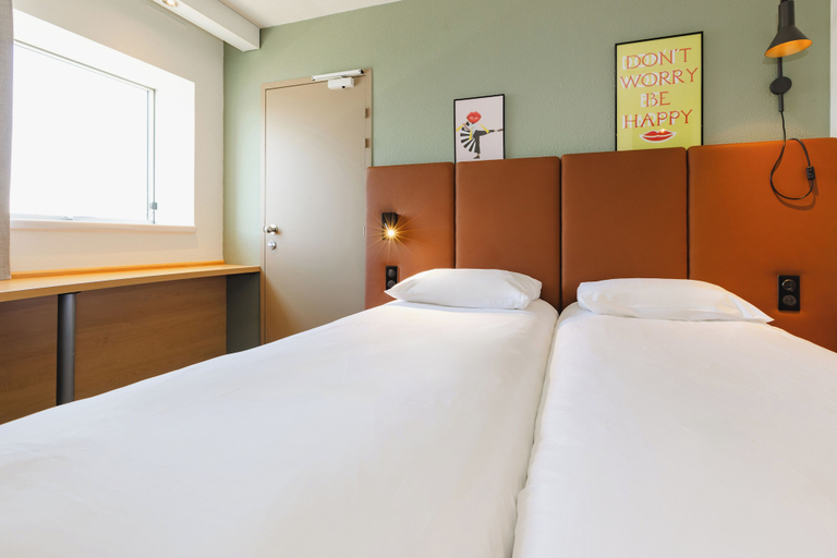 Bedroom 21