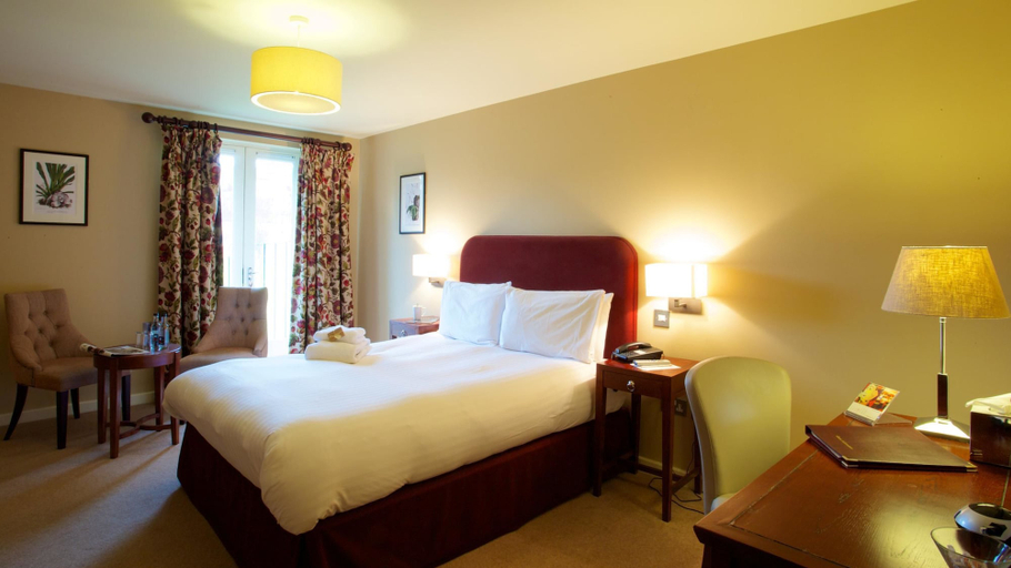 Bedroom 2, Mercure Thame Lambert Hotel, Oxfordshire