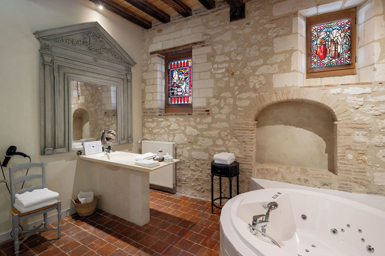 Bathroom 5, La Maison de Rhodes Hôtel & Spa 5*, Aube