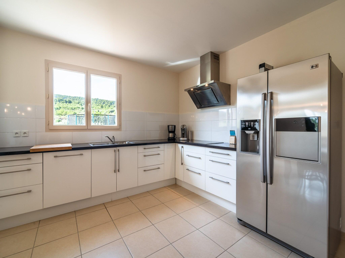 Others 4, Stylish Villa with Terrace, Aude