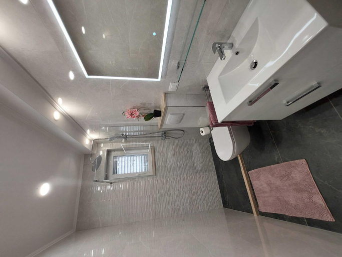 Bathroom 3, Apartments Stella - Three-Bedroom Apartment with Balcony and Terrace, Dubrovnik