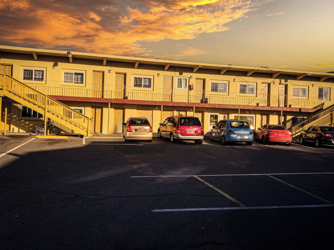 Public Area 5, Travel Inn, Yakima