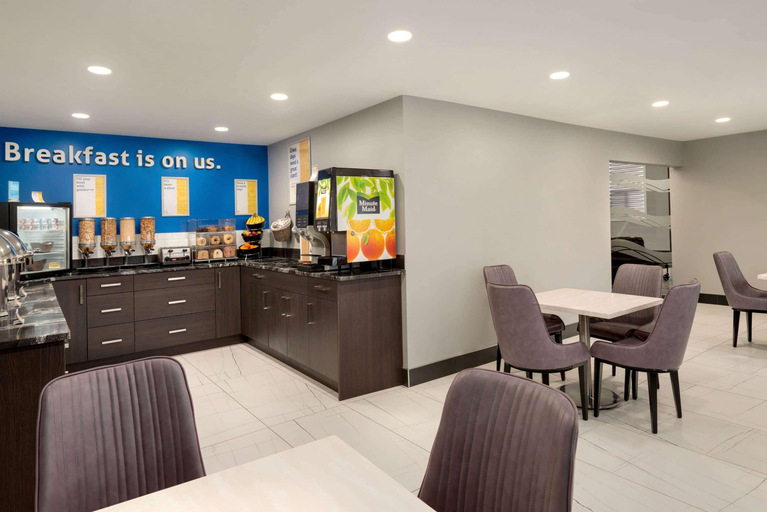 Public Area 2, Days Inn By Wyndham Wainwright, Division No. 7