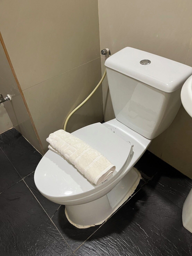Bathroom 10