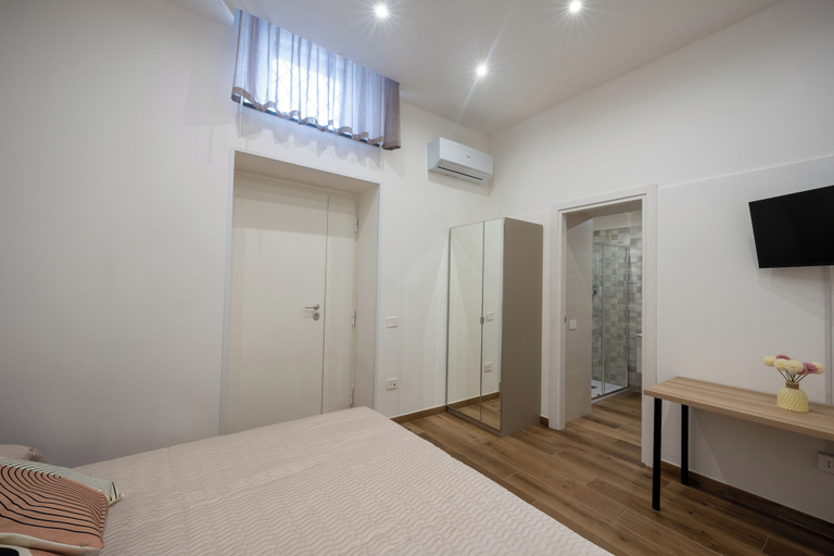 Bedroom 4, MARAF Rooms, Napoli