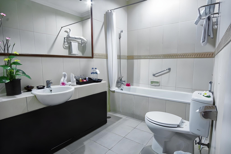 Bathroom 4, Sahid Montana Dua Hotel, Malang