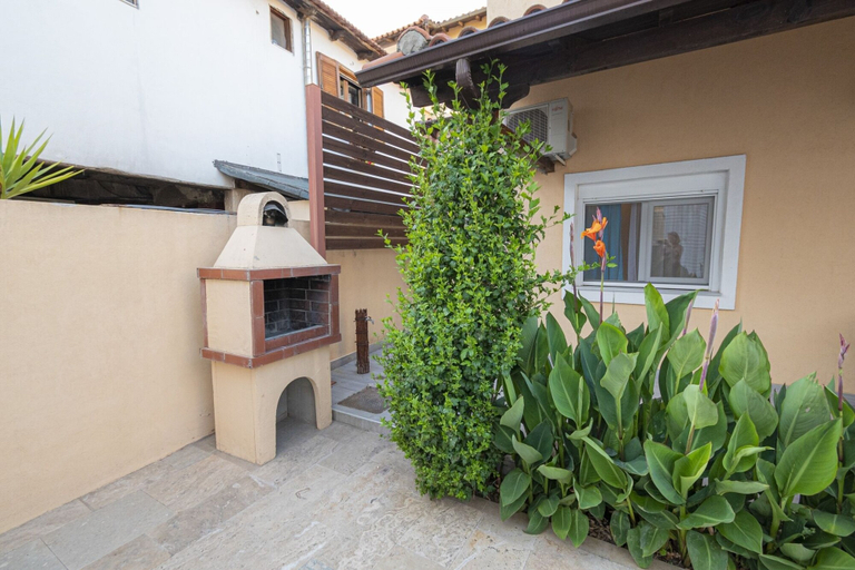 Exterior & Views, Alley House by Rentalspro, Central Macedonia