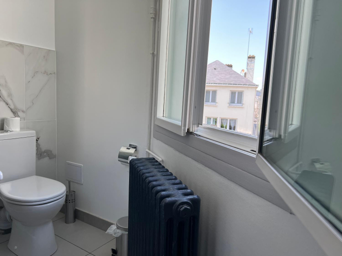 Bathroom 2, Hotel TULTY, Indre-et-Loire