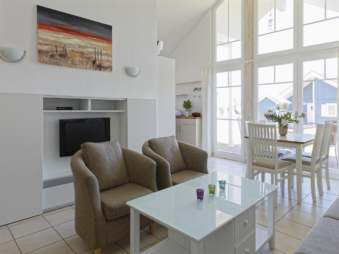 Others 3, Bungalow by the Sea with Sauna in Germany, Ostholstein