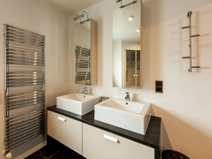 Bathroom 3, Beach Home with Bubble Bath, West-Vlaanderen