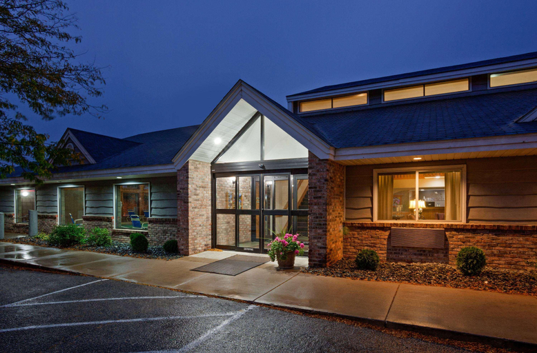 Exterior & Views 2, AmericInn by Wyndham Red Wing, Goodhue