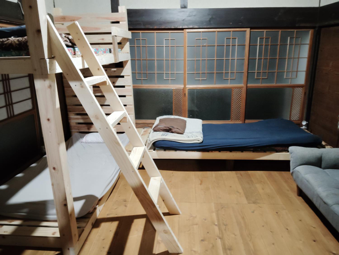 Bedroom 2, Hostel 53, Misaki