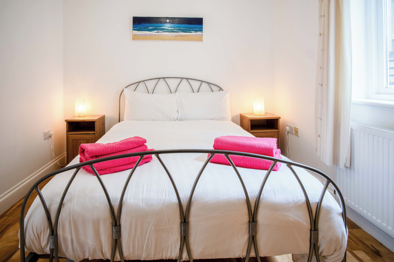 Bedroom 3, Kensington Apartment - 2 Bedroom - Saundersfoot, Pembrokeshire