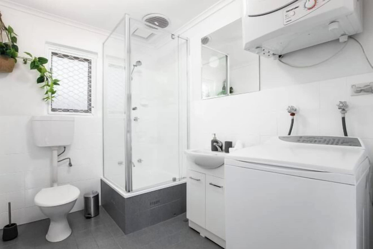 Bathroom, Gateway Retreat Near Flinders Uni & Hospital, Adelaide