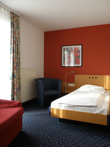 Bedroom 2, Landhotel Gasthof Krone, Hohenlohekreis