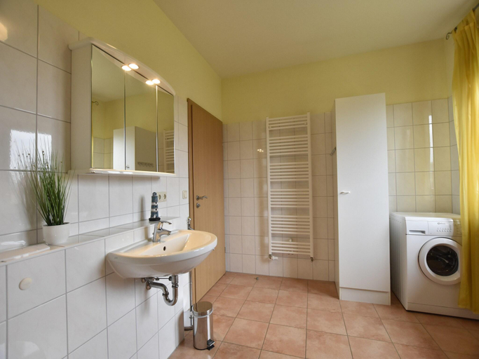 Bathroom 2, Spacious Home, Zierow, Nordwestmecklenburg
