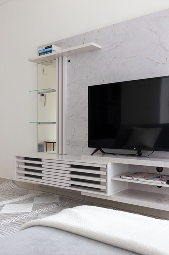 Bedroom 2, Bright & Cozy Apartment in Dubai Marina, Dubai