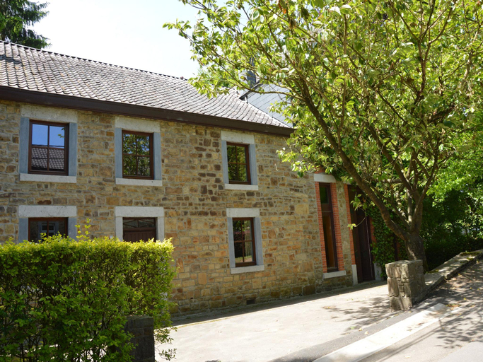 Others 5, Family Villa in Ferrieres, Liège