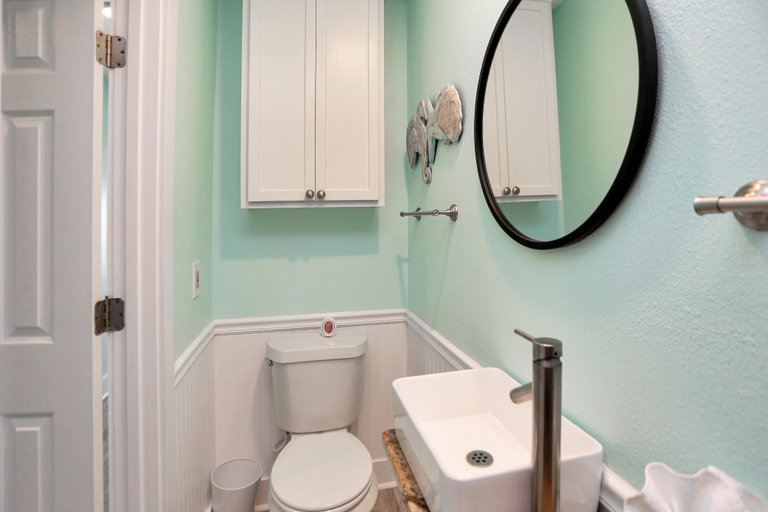 Bathroom 3, Edgewater Retreat, Gulf